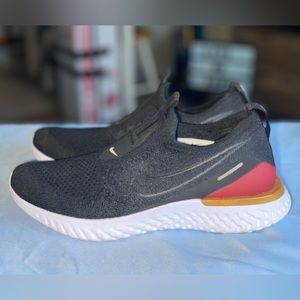 Nike Women's Epic Phantom React Flyknit BV0415-004 - Black University Red - 6US